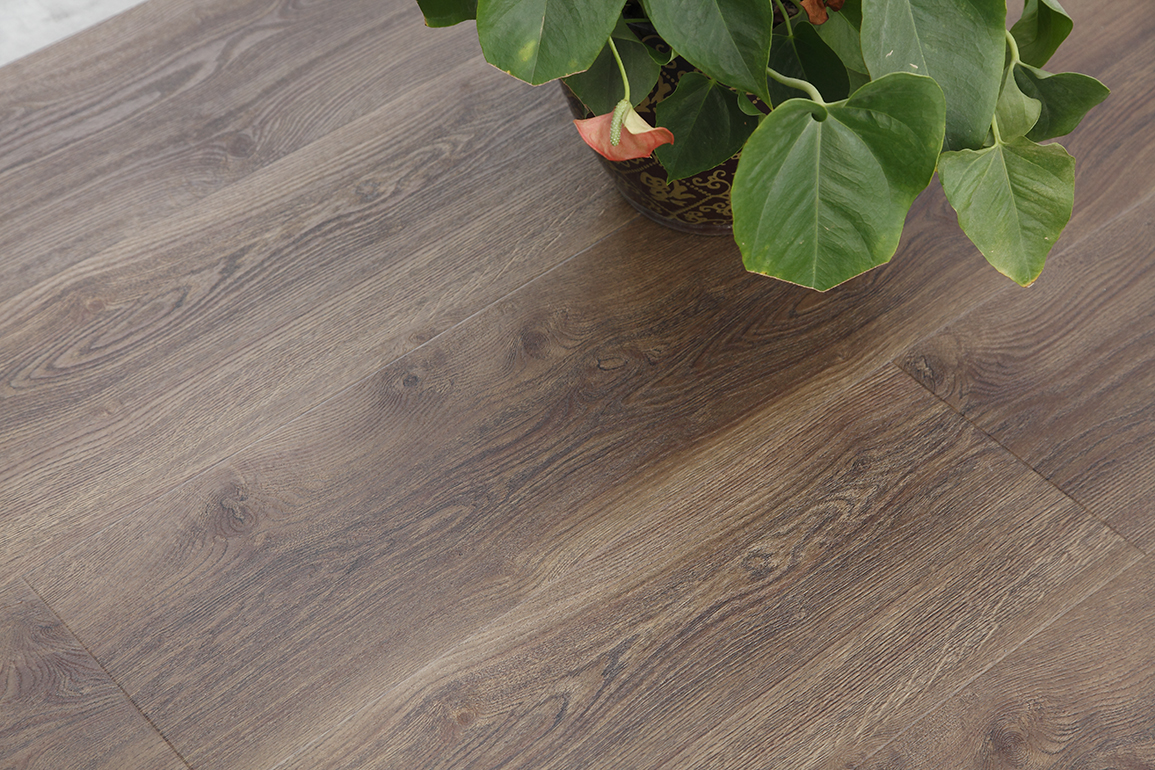 Напольная ПВХ плитка VERTIGO Trend Wood Registered Emboss 7104 DARK STAINED OAK
